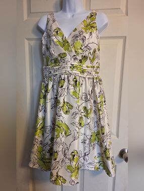 Hailey Morgan fit-and-flare floral cocktail dress  size 10